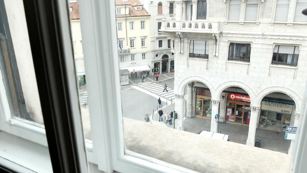 B&B Piazza Goldoni Trieste Extérieur photo