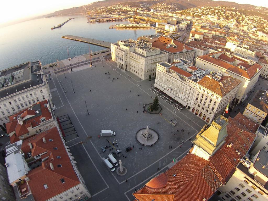 B&B Piazza Goldoni Trieste Extérieur photo