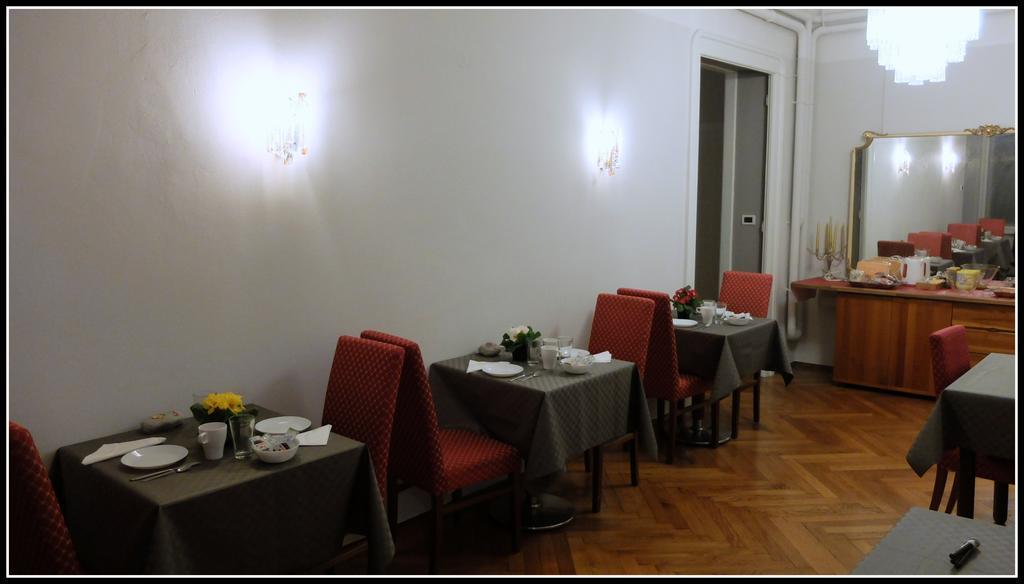 B&B Piazza Goldoni Trieste Extérieur photo